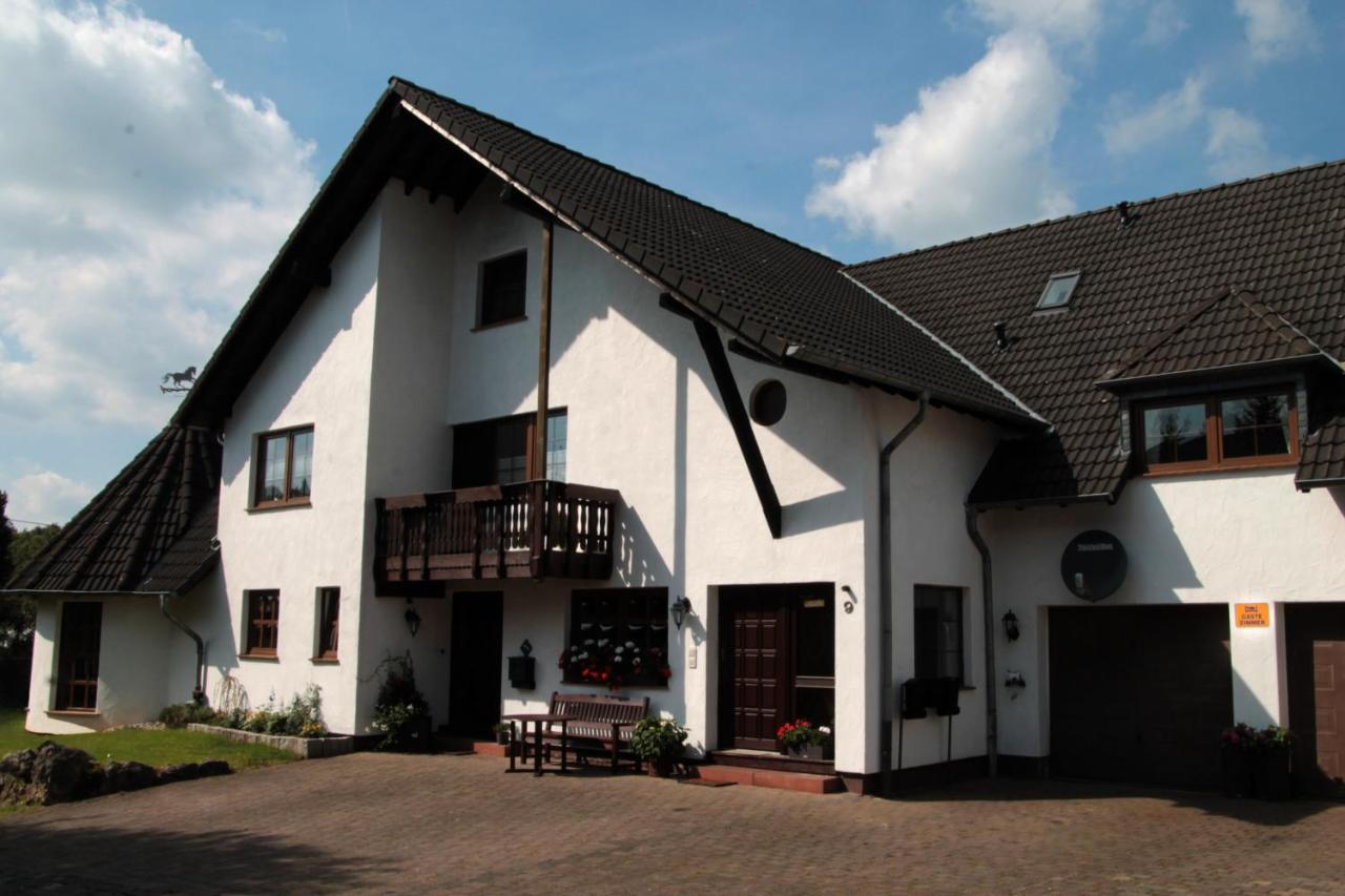 Gaestezimmer Gier Dahlem  Bagian luar foto